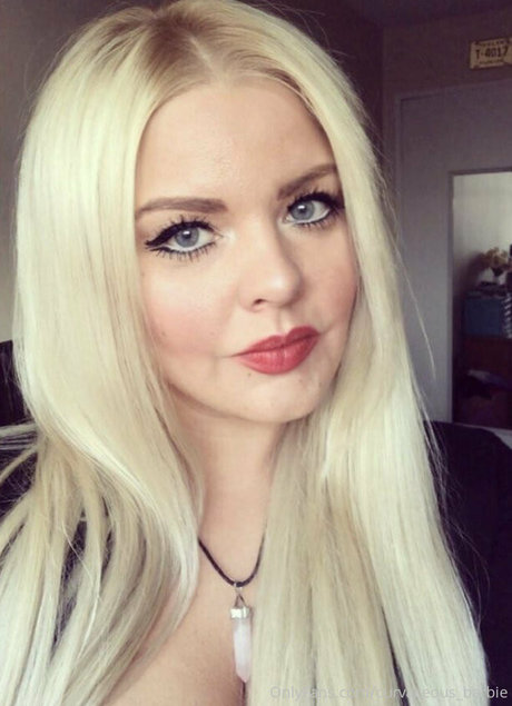 Curvaceousbarbie
