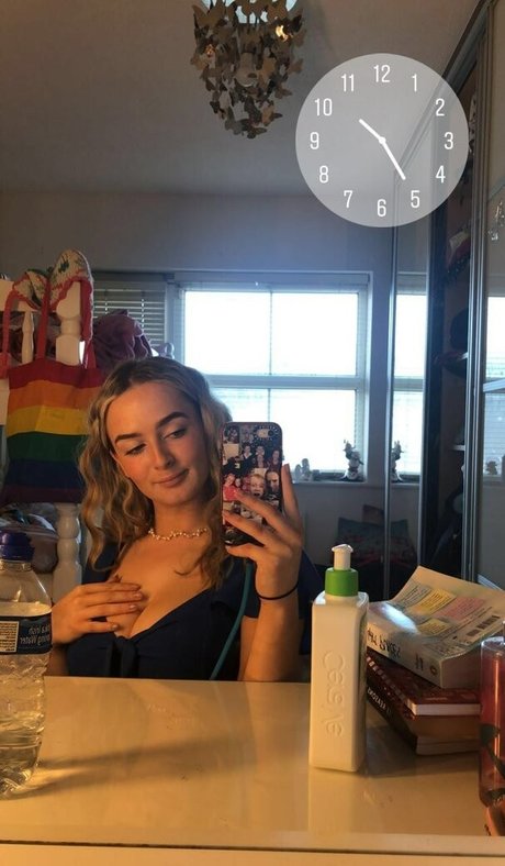Naken läckt OnlyFans-bild av Aiobhin