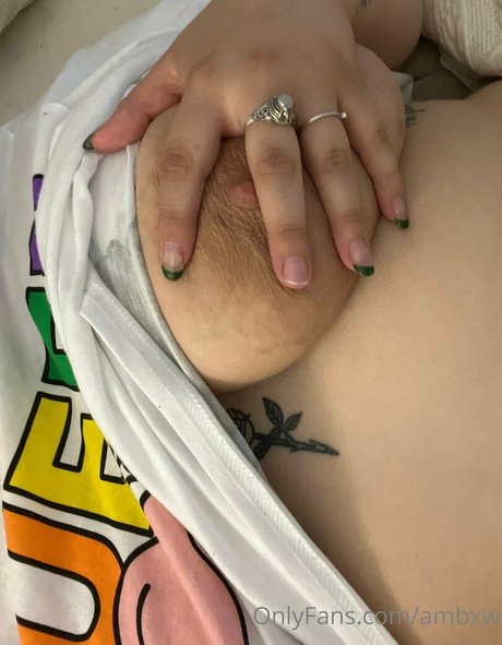 Naken läckt OnlyFans-bild av Ambxw