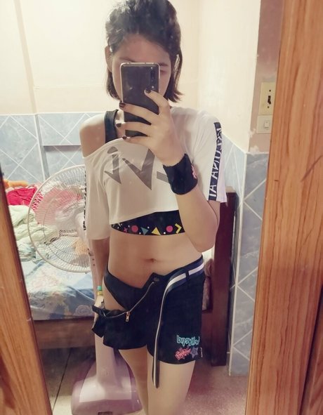 Naken läckt OnlyFans-bild av Kirinaru