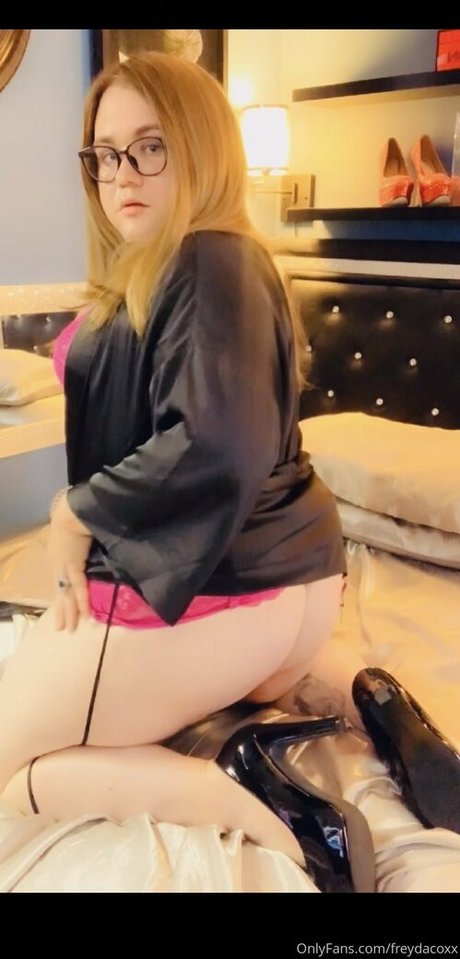 Nahá fotka uniklých OnlyFans od Freydacoxx