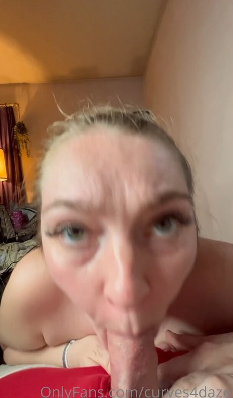 Nahá fotka uniklých OnlyFans od Curves4daze
