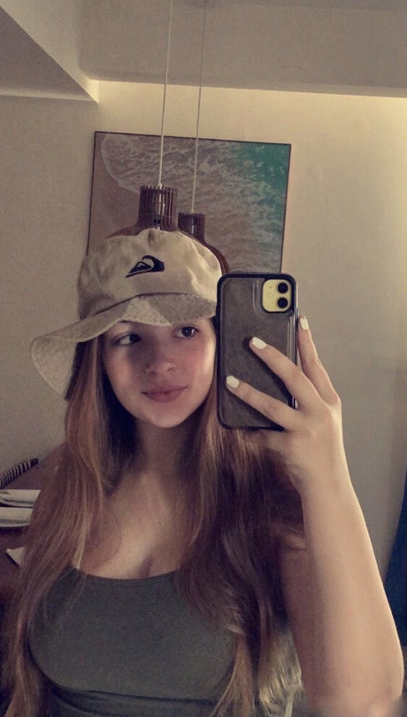 Lilly A OnlyFansリークヌード写真