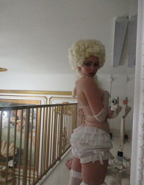 Alaston vuotanut OnlyFans-kuva Renatarifree