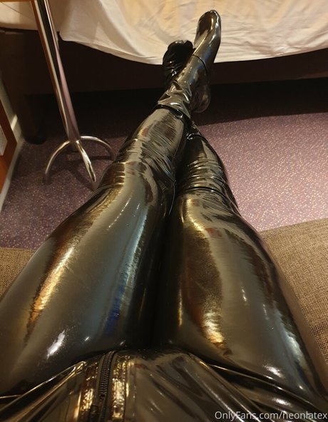 Neonlatex