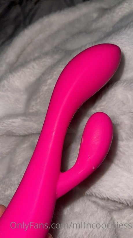 Mlfncoochiess OnlyFans泄露裸照