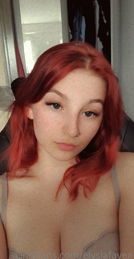 Alasti lekkinud OnlyFans-i pilt Elysiafayex