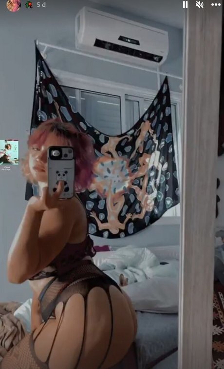 Naken läckt OnlyFans-bild av Babygirlwantsdick