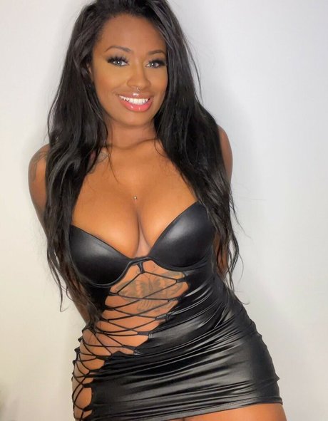Samira Bombom