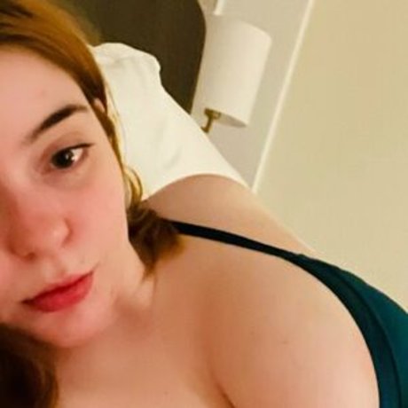 Emily Chestnut OnlyFansリークヌード写真