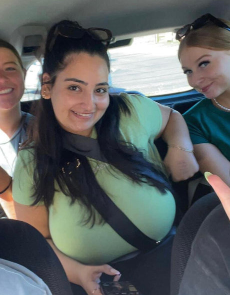 Nahá fotka uniklých OnlyFans od Sibel T