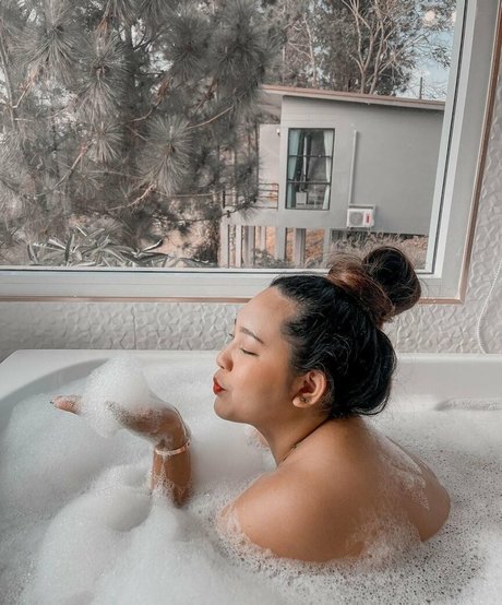 Naken lekkede OnlyFans-bilde av Bienekb