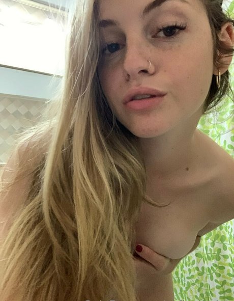 Nacktes geleaktes OnlyFans-Foto von Sofiasemine