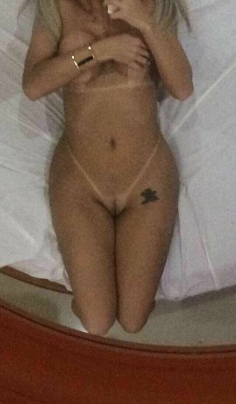 Nahá fotka uniklých OnlyFans od Agathalira