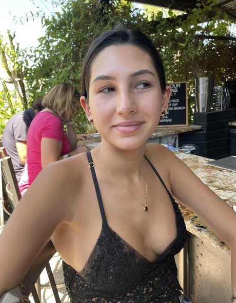 Ava18adams