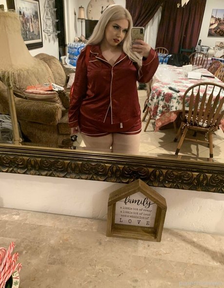 Pixiechickxoxo
