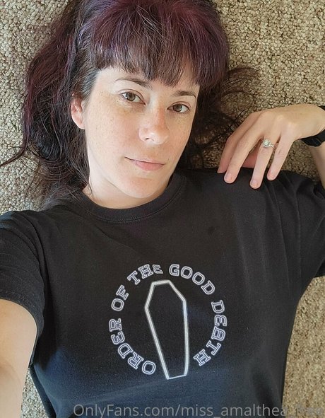 Miss_amalthea_free