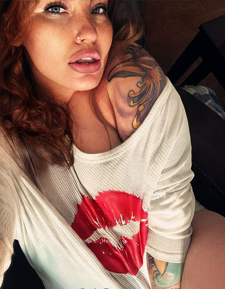Nahá fotka uniklých OnlyFans od Anjimonique