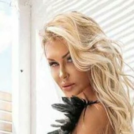 Alaston vuotanut OnlyFans-kuva Karolina Gomza