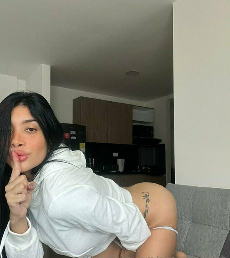 Nahá fotka uniklých OnlyFans od Anasofiasmith