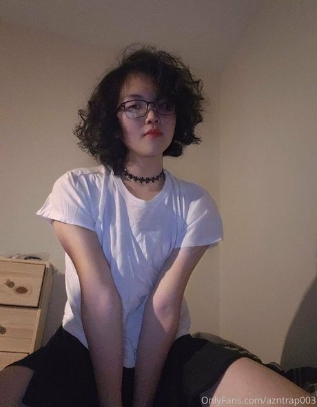 Nahá fotka uniklých OnlyFans od Azntrap003