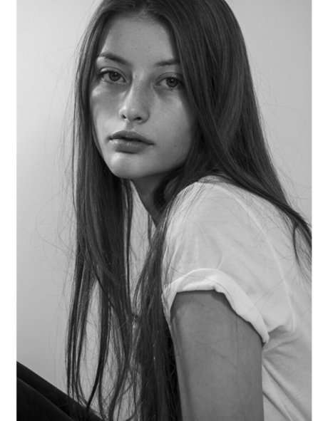 Foto di nudo di fuga di OnlyFans di Ellie Weston