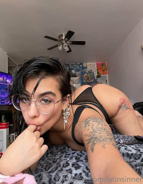 Nøgent lækket OnlyFans-billede af Latinsinner