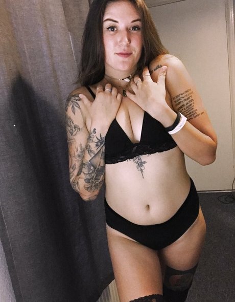 Titsntattsfree