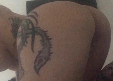 Naken läckt OnlyFans-bild av Carina Rosa Silveira