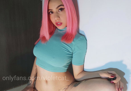 Naakte gelekte OnlyFans-foto van Mia Violet