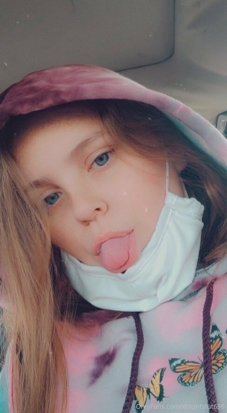 Xbluntslut696