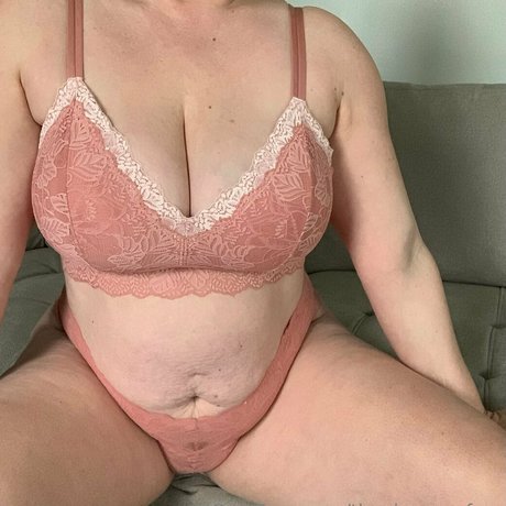 Naken lekkede OnlyFans-bilde av Theejanessafree