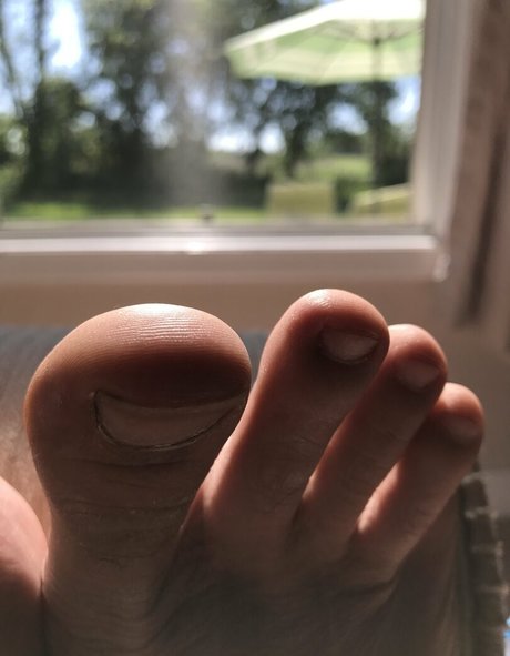 Nahá fotka uniklých OnlyFans od Barefeeticus