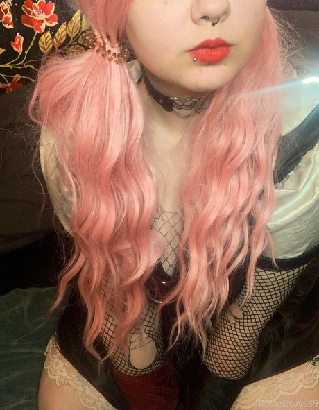 Rosiegrays89 OnlyFansリークヌード写真