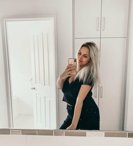 Foto desnuda filtrada de OnlyFans de Rachelelizabeth