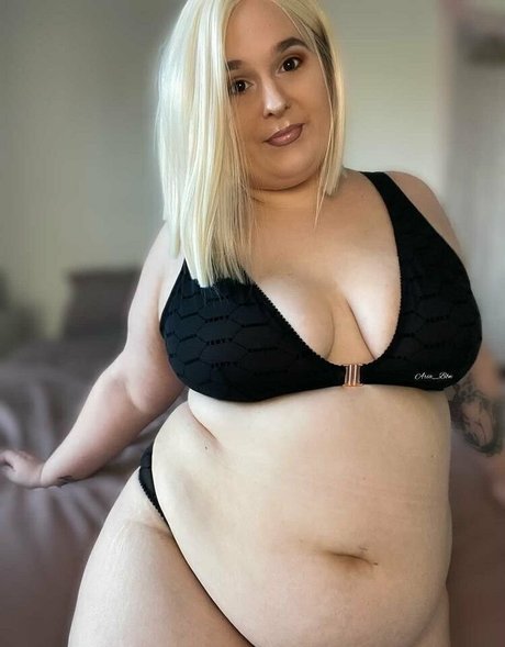 Nahá fotka uniklých OnlyFans od Chubbybunnyfeabie