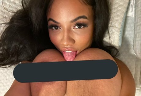 Foto di nudo di fuga di OnlyFans di Spoiledlayla