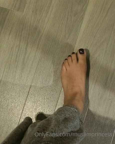 Naken läckt OnlyFans-bild av Muslimprincess