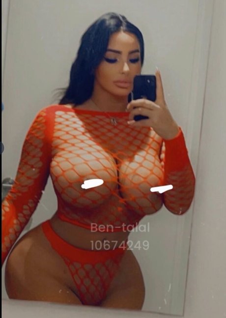 Nøgent lækket OnlyFans-billede af Anais Bragadias