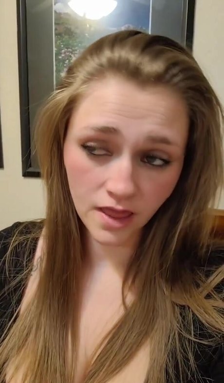 Nahá fotka uniklých OnlyFans od Ivory Ray