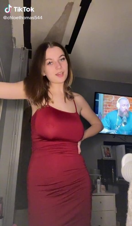 Nahá fotka uniklých OnlyFans od Chloe Louise Thomas