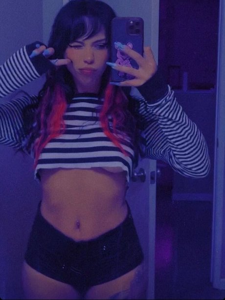 Nahá fotka uniklých OnlyFans od Suikomu