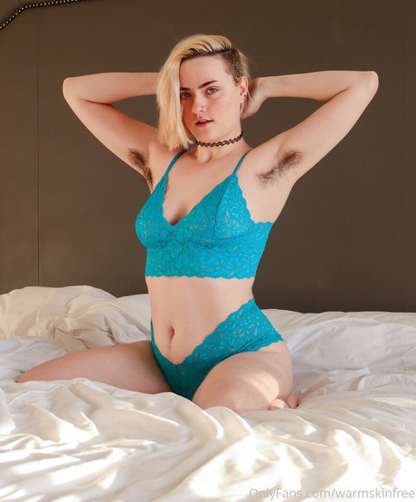Nahá fotka uniklých OnlyFans od Warmskinfree