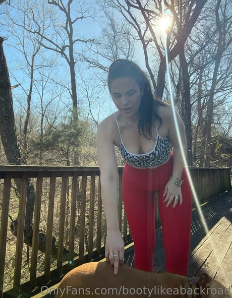 Nahá fotka uniklých OnlyFans od Bootylikeabackroad