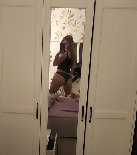 Nahá fotka uniklých OnlyFans od Gemiky