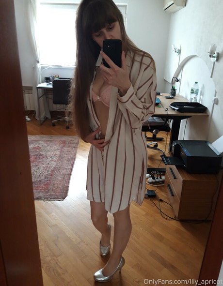 Lilyapricot