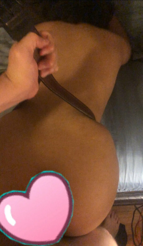 Naken läckt OnlyFans-bild av Freecumsybunny