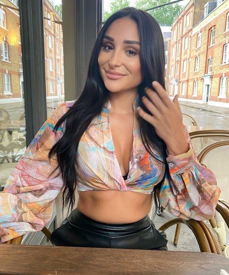 Naken lekkede OnlyFans-bilde av Coco Lodge