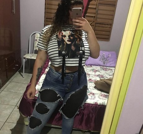 Naakte gelekte OnlyFans-foto van Ashley Alves