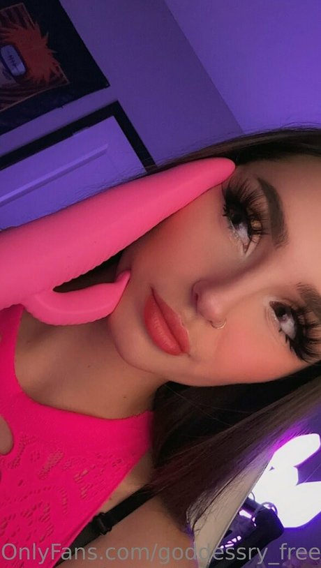 Naken lekkede OnlyFans-bilde av Goddessryfree